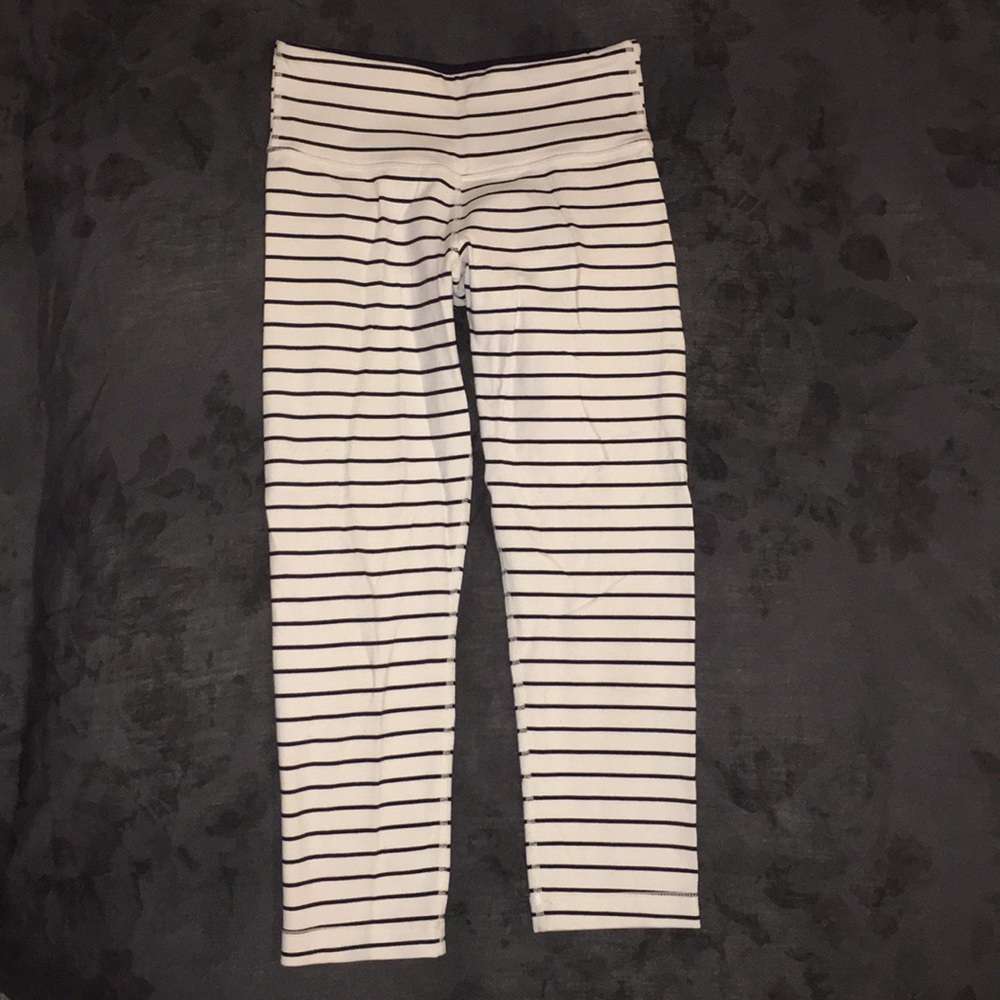 Lululemon Quiet Stripe Cropped leggings